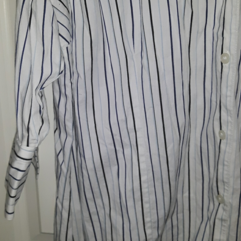 2x button down shirt - Picture 3 of 3